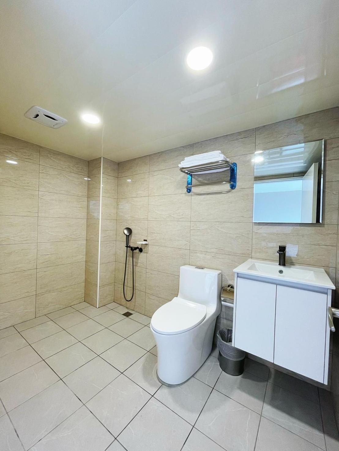 可青大飯店grand Ke-Cing Hotel Yilan ภายนอก รูปภาพ
